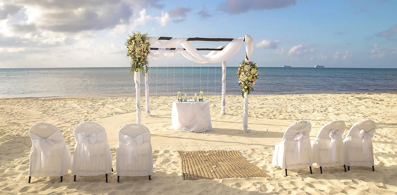 411MeliaCozumel-Weddings_Beach_SetUp_(1).jpg
